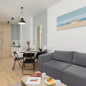 Wola Pet-friendly With Ac Slawinska By Renters Апартаменты