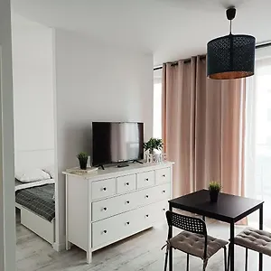 Apartament Niedaleko Centrum Warszawy Апартаменты